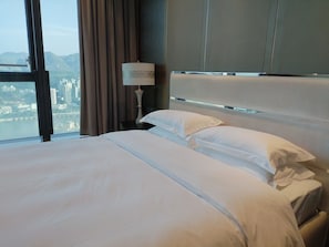 Deluxe-Doppelzimmer, Stadtblick | Kostenloses WLAN
