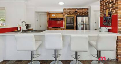 MetaWise Cozy Family Room4 in Shared Home Free Parking