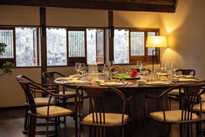 Dining room - Bajiazhan Yulin Yuchi Homestay (Huangshan)