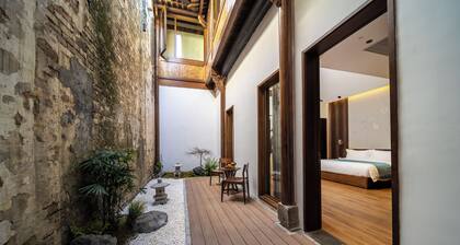 Bajiazhan Yulin Yuchi Homestay