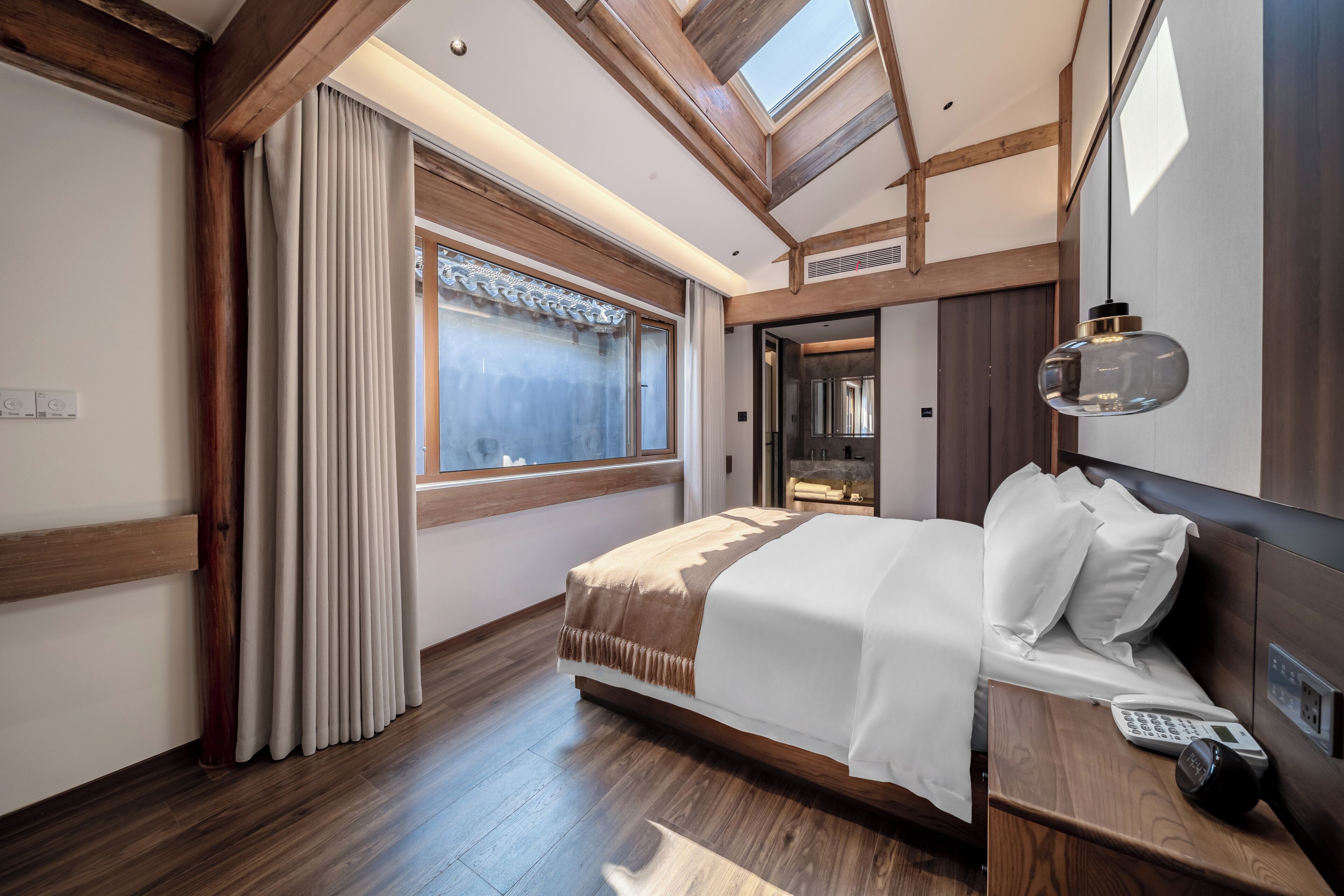 Classic Room, Courtyard View