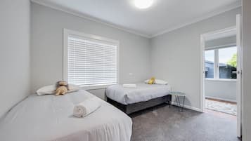 3 bedrooms, WiFi, bed sheets