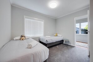 3 間睡房、Wi-Fi、床單