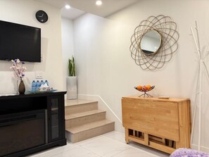 Interior - Brand New 2bedroom Suite with Parking (Vancouver)