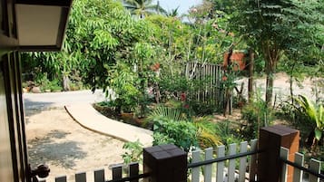 Habitació clàssica, vistes al jardí, zona de pati | Vista des de l'habitació