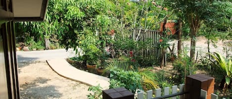 Classic-Zimmer, Gartenblick, zum Innenhof hin | Ausblick vom Zimmer