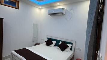 Quarto luxo | Escrivaninha