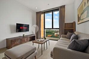 Căn hộ, 2 phòng ngủ, quang cảnh thành phố | Khu phòng khách | Smart TV, Netflix, dịch vụ stream 