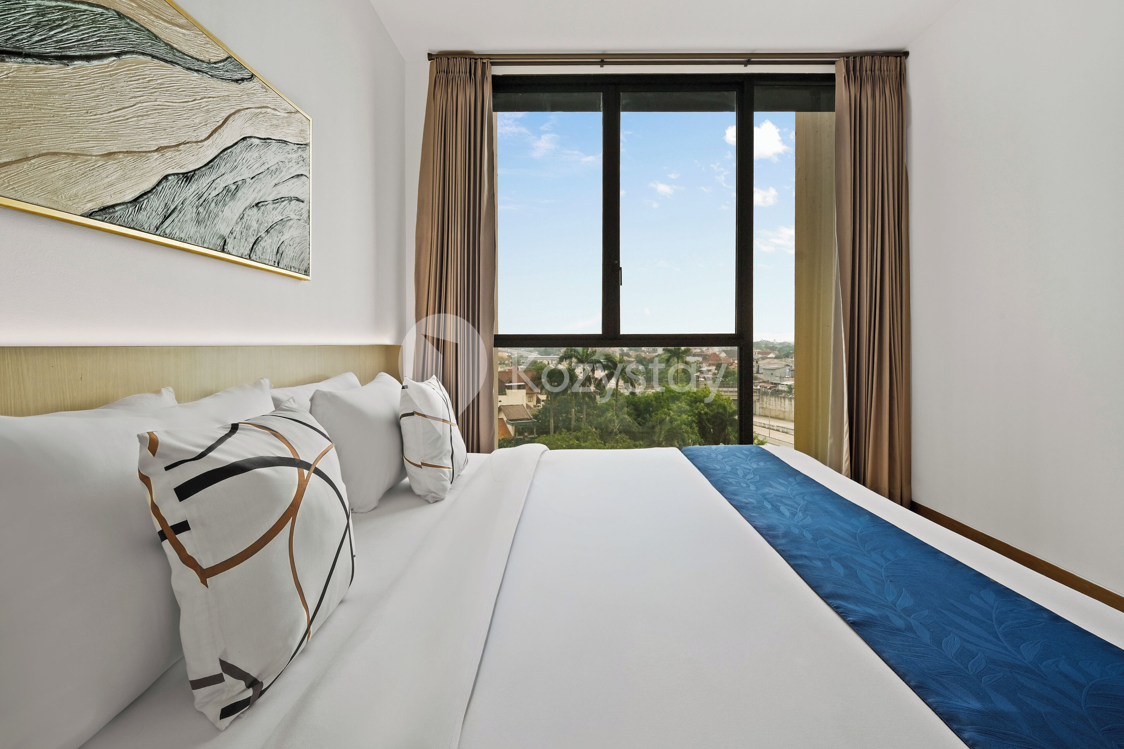 Apartment, 2 Bedrooms, City View | Desk, laptop workspace, iron/ironing board, free WiFi