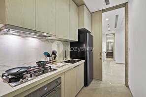 Căn hộ, 2 phòng ngủ, quang cảnh thành phố | Bếp riêng | Tủ lạnh, lò vi sóng, bếp nấu, nồi cơm 