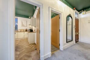 Interior - Rosemount Place Apartment - Grampian Lettings (Aberdeen)