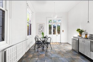 Interior - Prime home near train, trams, cafes, schools, Yarra River & city attractions (Richmond)