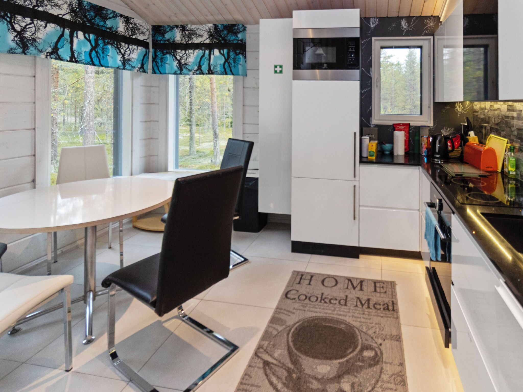 Fridge, microwave, dishwasher, cookware/dishes/utensils