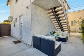 Terrace/patio - Charming Getaway Place with Parking in Los Angeles  (Los Angeles)