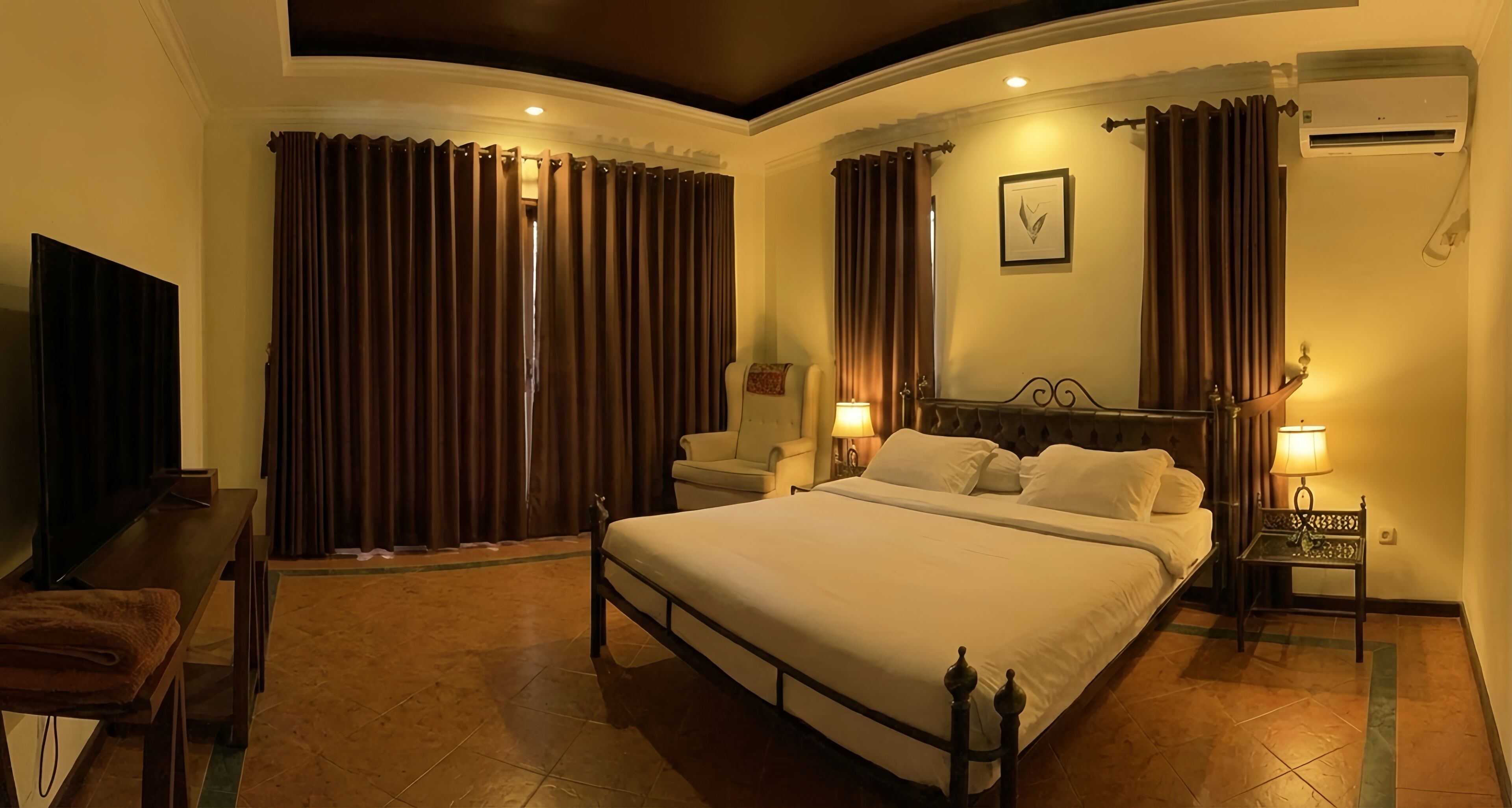 Family Villa, Balcony