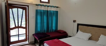 Sri Shakti Hotel & Restaurant