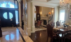 Dining - Landy Sweet Home (Richmond)