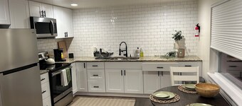 Lovely 1-bedroom farmhouse in Enumclaw perfect for a peaceful getaway