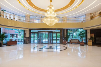 Duoshun VISTA Jiangnan Hotel 
