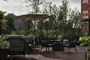 Garden - Kimpton Virgilio Polanco by IHG (Mexico City)