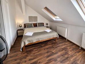 Iron/ironing board (on request), free WiFi - 2BR Apt Next to Vienna Vibrant Center (Vienna)