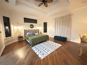 3 chambres, fer et planche à repasser, Wi-Fi, draps fournis