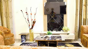 Apartment, 2 Schlafzimmer, barrierefrei, Raucher | Wohnzimmer