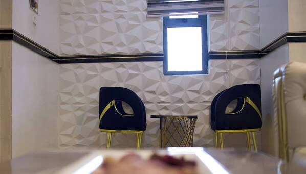 Studio, 1 kamar tidur, Boleh Merokok, balkon | Tempat makan