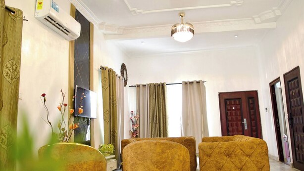 Living room - Ftrealtyproperties Tango Suites 8 (Accra)