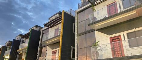 Apartment, 1 Bedroom, Accessible, Smoking | Exterior