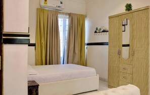 Studio, 1 Bedroom, Smoking, Balcony | 1 bedroom