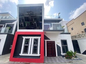 Exterior - Ftrealtyproperties Tango Suites 3 (Accra)
