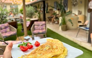 Tägliches kontinentales Frühstück gegen Gebühr