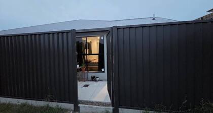 Welcoming Home in Quiet Mango Hill Location