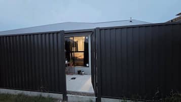 Studio, 1 Bedroom | Exterior