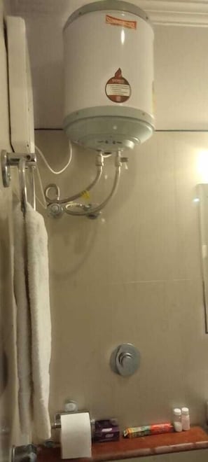 Shower, free toiletries, towels, soap