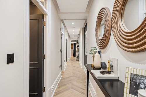 Newly Refurbished | Chic Chelsea Apartment