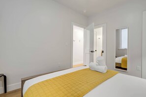 Bügeleisen/Bügelbrett, Reisekinderbett, WLAN, Bettwäsche