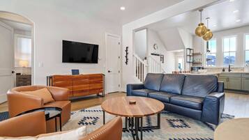 Televisión, chimenea