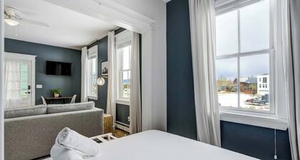 River Park Studio! Apartment Near Shops & Trails