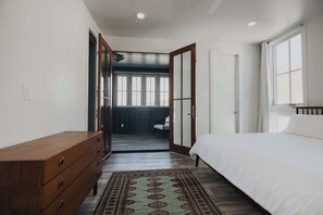 3 chambres, fer et planche à repasser, lit parapluie, Wi-Fi