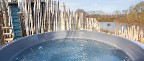 House, Multiple Bedrooms, Balcony, Ocean View | Outdoor spa tub