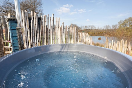 Bañera de hidromasaje exterior