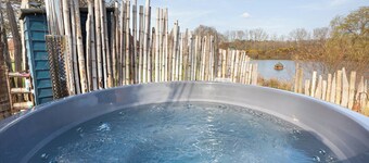 Lakeside Sussex Retreat