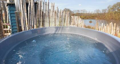 Lakeside Sussex Retreat