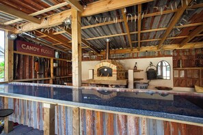 Bar (en la propiedad)