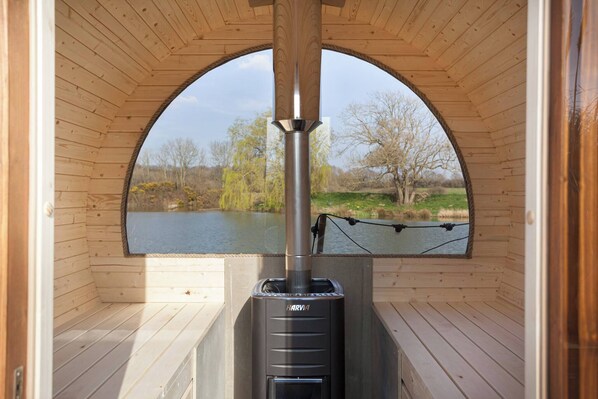 Maison, plusieurs chambres, balcon, vue océan | Intérieur