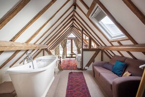 House, Multiple Bedrooms, Balcony, Ocean View