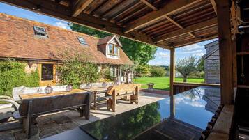 House, Multiple Bedrooms, Balcony, Ocean View | Teres/patio