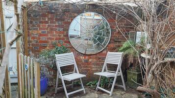 House, 2 Bedrooms | Terrace/patio